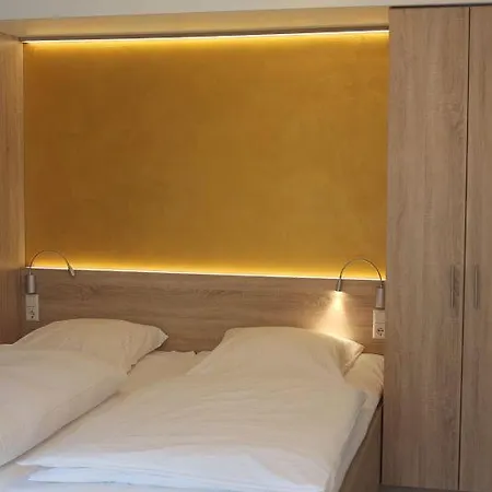 Hotel Burghotel Schoene Aussicht Bauer Gmbh