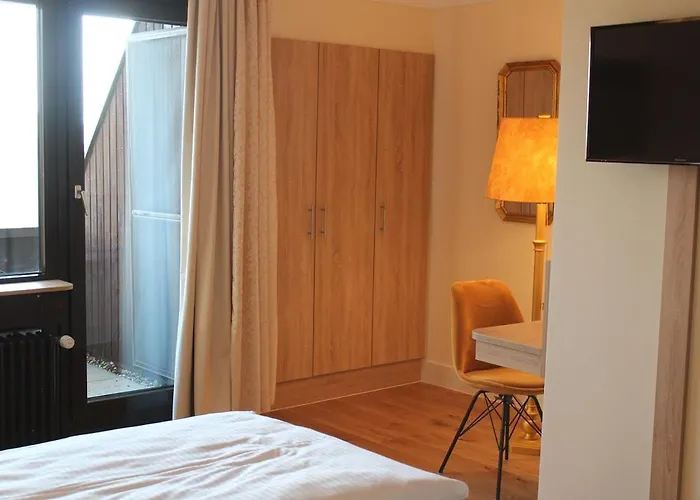 Burghotel Schoene Aussicht Bauer Gmbh Hotel *