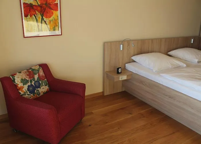 Burghotel Schoene Aussicht Bauer Gmbh Hotel *